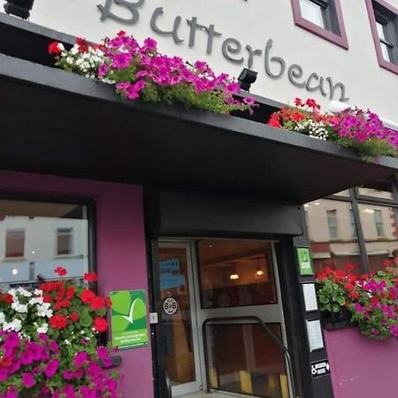 The Butterbean Accomodation Карндона Экстерьер фото